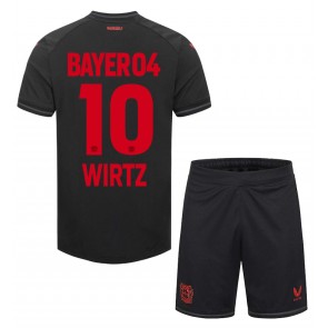 Bayer Leverkusen Florian Wirtz #10 Replika Babytøj Hjemmebanesæt Børn 2023-24 Kortærmet (+ Korte bukser)